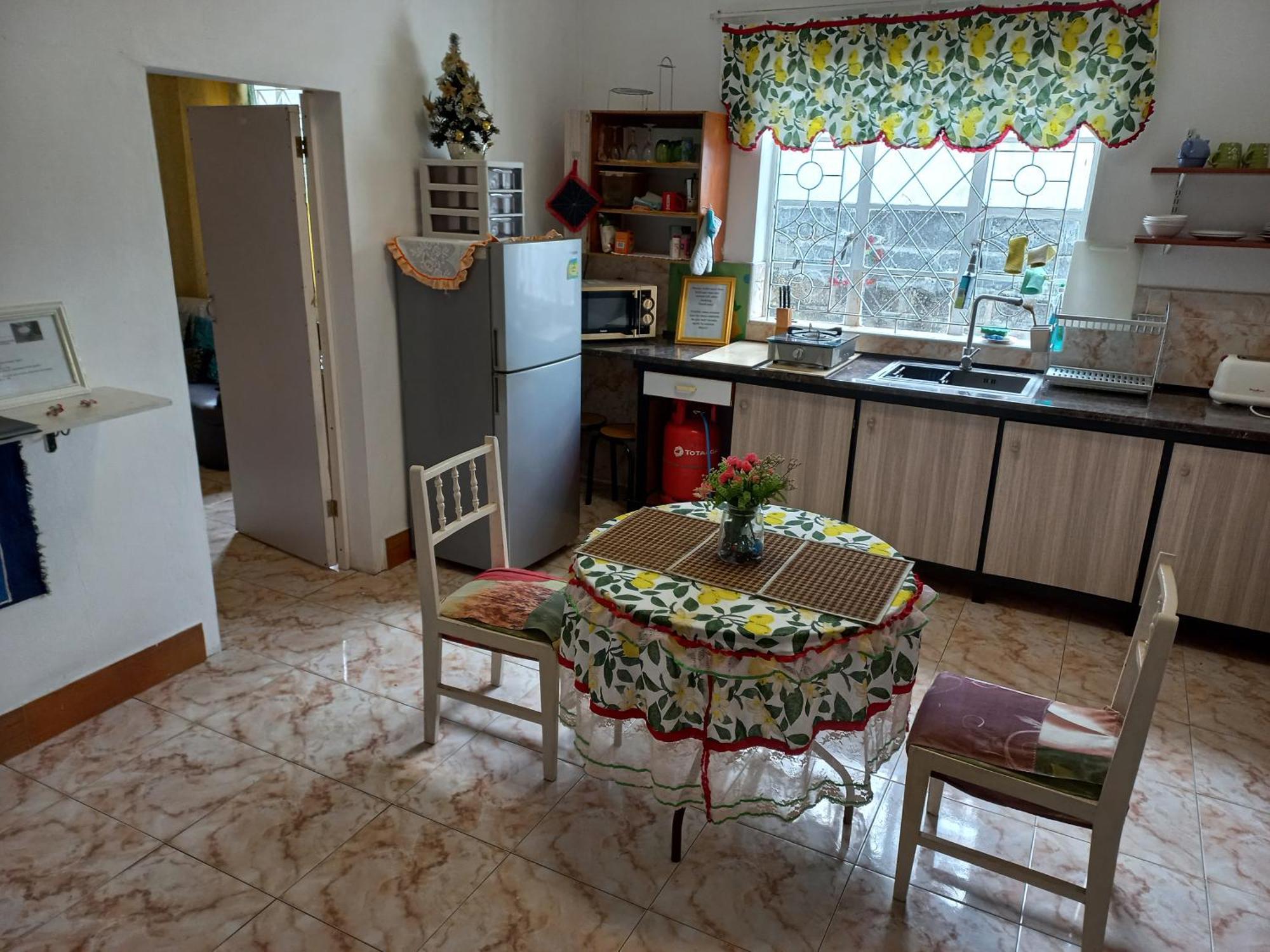 Open Air Cafe & Apartments Port Louis Phòng bức ảnh